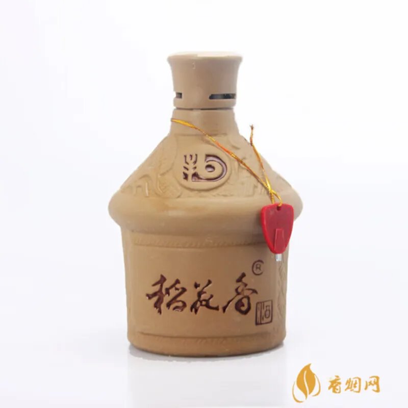 白酒黄马褂多少度?热度引领口感的迷人之处