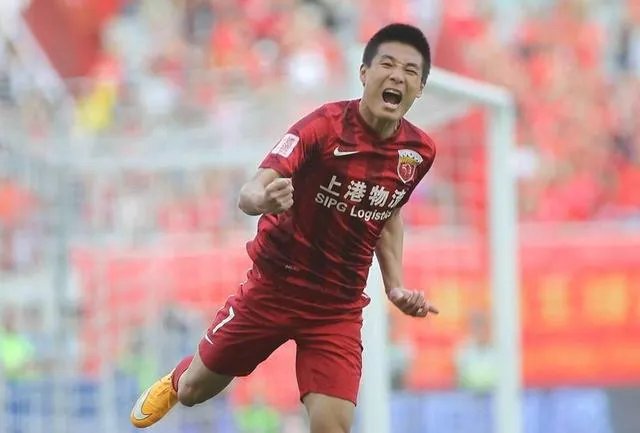 为什么武磊打进一个世界级单刀球后,没有人提出武磊为何不过掉后卫和门将射空门?