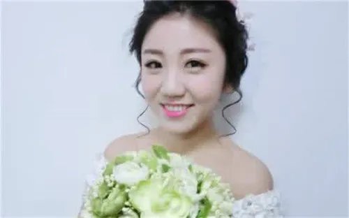婚礼跟妆师价格一般多少 选择跟妆师的四大技巧