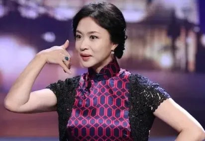 金星儿子被人嘲笑,你妈是男人变的,金星的儿子是什么反应?