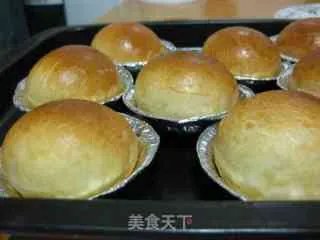 巨蛋面包