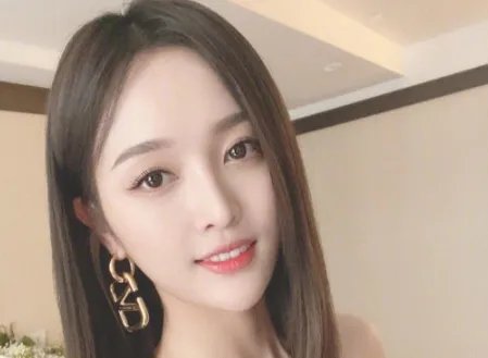 吴宣仪回应素颜被吐槽,你觉得她的素颜状态如何?