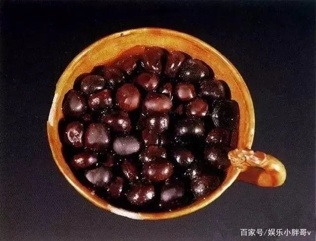 专家入墓之后,看到一桌残剩酒菜,这是什么情况?谁在里面?