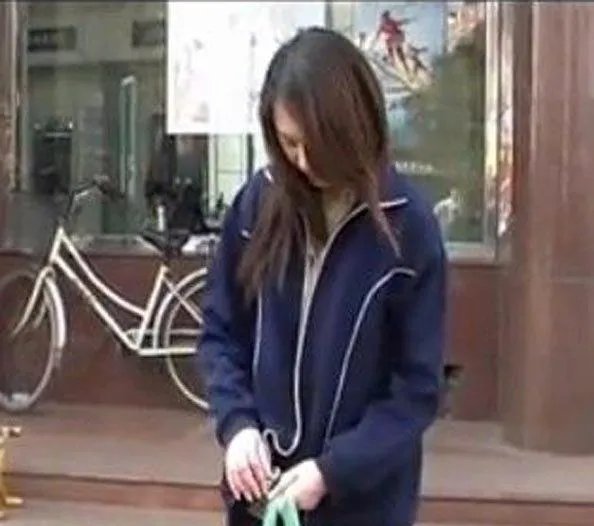 女明星扮演乞丐,那个一个最像真正的“苏企鹅”?那个最美?