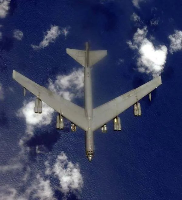 B-52轰炸机究竟有多大?