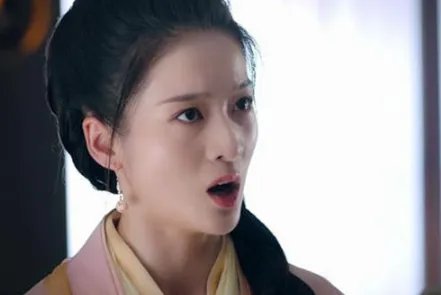 《白发》容乐和容齐的真正关系是什么?容齐的内心世界在承受些什么?