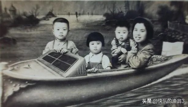 谁有自己妈妈年轻时候的照片,敢不敢晒一下?