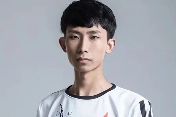 梦泪在哪个平台直播