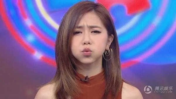 邓紫棋为什么是金鱼嘴
