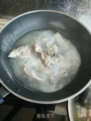 海带萝卜排骨汤