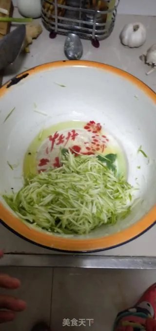 西葫芦鸡蛋饺子