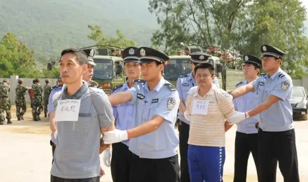死刑犯被押赴刑场执行死刑时，内心是什么想法？