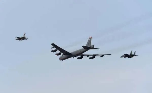 B-52轰炸机究竟有多大?