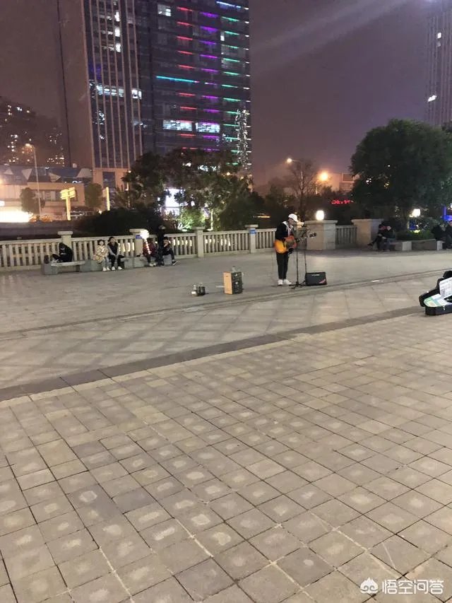 武汉的楚河汉街好玩吗?