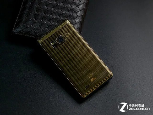 报价过万高端机 三星W2015报价14500元