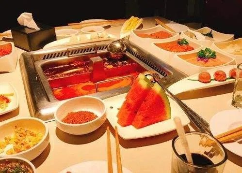 海底捞口碑失守？牛肉粒变素肉，海底捞为什么会有这样的举动？