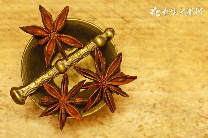 八面威风的故事、八面威风的典故：