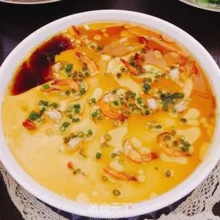 满城尽带黄金甲