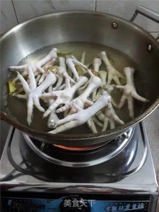 卤鸡爪