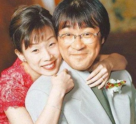如何评价林忆莲和李宗盛的唱功?