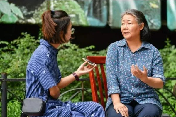 萨日娜曾经因长相被导演骂过，这是咋回事？