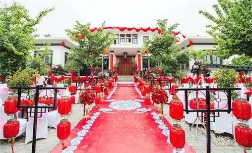新娘出门需要铺红地毯吗 新娘出嫁当天的讲究