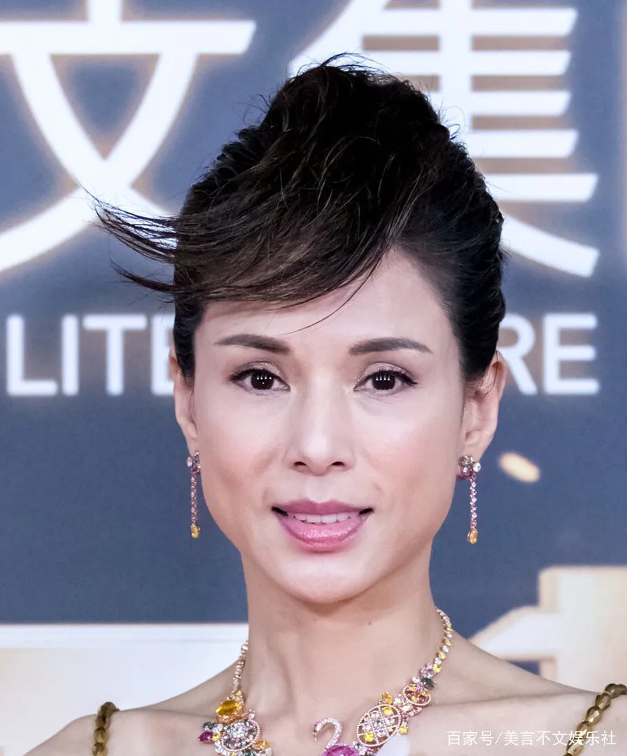 李若彤近况曝光,被富豪辜负10年,54岁未嫁的生活是怎样的?