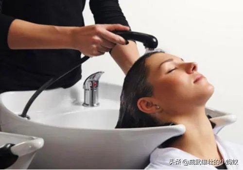 头皮屑多用什么洗发水效果好?