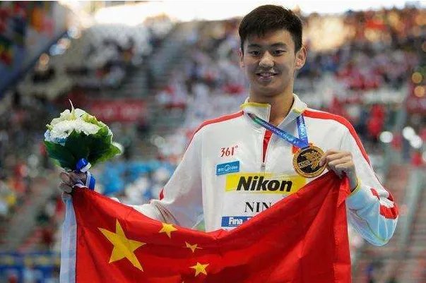 为什么巅峰时期的宁泽涛会被国家队给劝退啊?