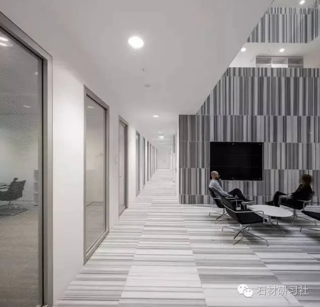 具有视觉延伸效果的直纹白大理石及装饰应用案例
