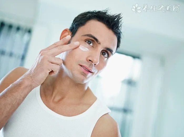 男生面部保养