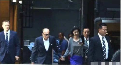李嘉诚的红颜知己是谁?