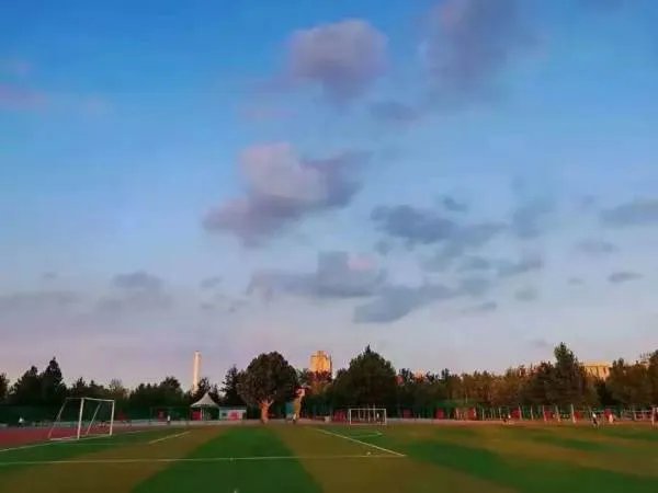 河北金融学院怎么样