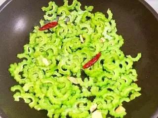 苦瓜炒肉