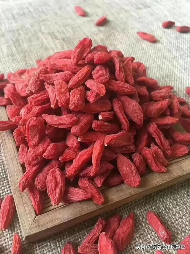 今天有人拿着一本食疗书推广（那人说是分享）食疗，靠谱吗？
