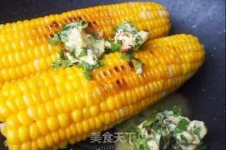 辣味黄油香烤玉米