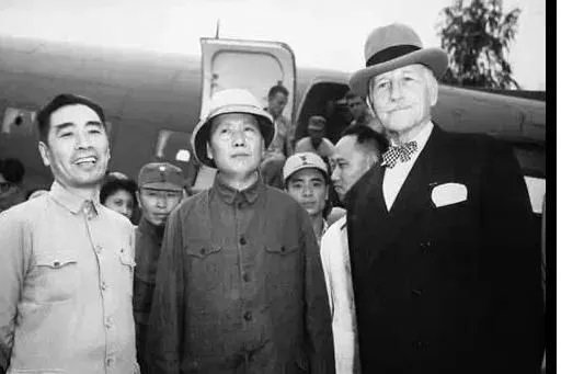 与有肝胆人共事 从无字句处读书是什么意思？