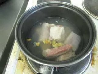 茶树菇排骨汤