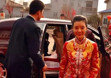 车晓嫁给山西首富李兆会,婚礼花费千万,为何却闪离了?
