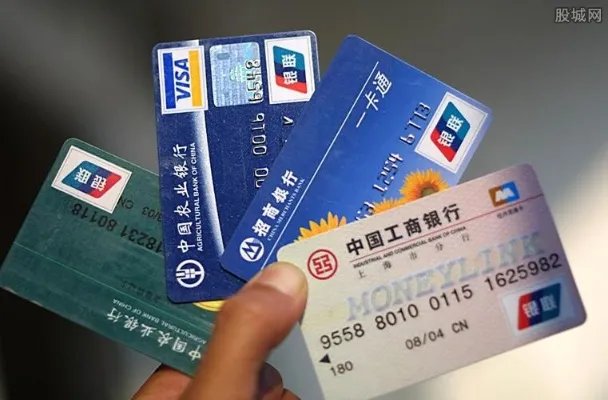 在手机上怎么查银行卡余额 四种途径可以查询