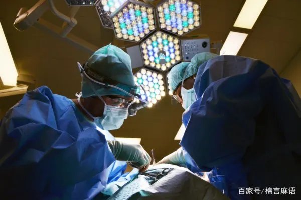 每年8月19日是中国医师节去年医师节是星期一,今年是星期几
