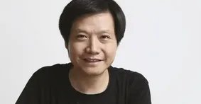 雷军卸任小米电子软件董事长，仍持股90%，他是否有还有公司决定权？