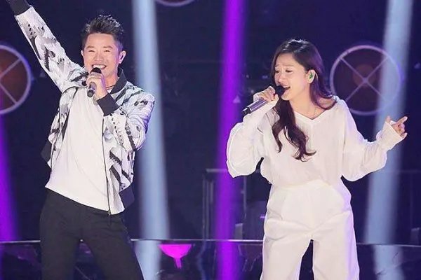 广场舞大妈为什么那么喜欢凤凰传奇?