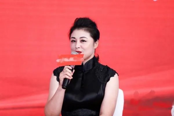 于月仙丈夫张学松发声,宣布妻子已安葬,她的遗产将如何分配?
