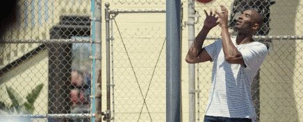 《FIFA 16》发布电视宣传片 科比跨界捧场踢篮球