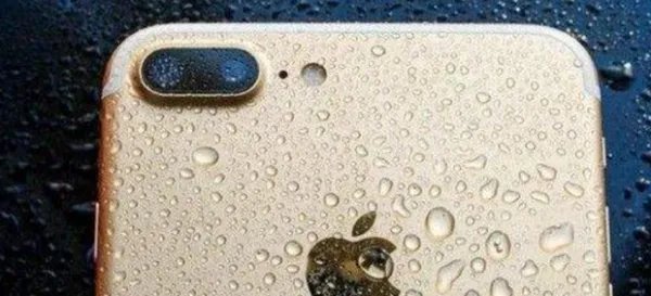 手机进水开不了机怎么办