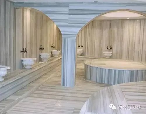 具有视觉延伸效果的直纹白大理石及装饰应用案例