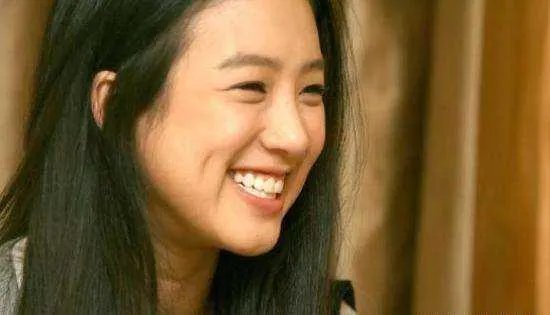 《我叫金三顺》中的微笑女王因整容变丑,如今怎样了?