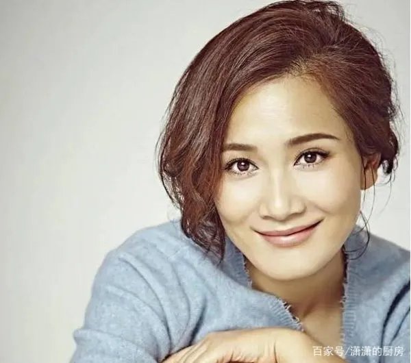 被侯勇抛弃后，“军花”潘雨辰现在状态如何？