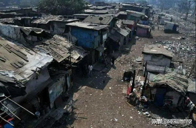 特朗普将访问印度,莫迪在机场沿途修遮挡贫民窟的隔离墙,你怎么看?